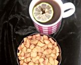 A picture of step 4 of Doum palm tea (shayin goruba).