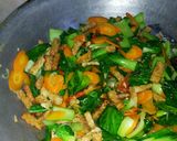 Foto langkah ke 8 dari resep Tumis TEPAR...TEmpe PAkcoy woRtel.