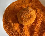 A picture of step 6 of Chicken Chilli Cheese Balls:.