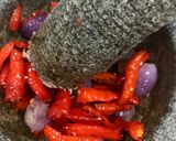 Foto langkah ke 3 dari resep Sambal Terasi Tomat.