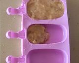 Foto langkah ke 4 dari resep Es Krim Pisang Strawberry.