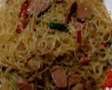 Foto langkah ke 7 dari resep Bihun Goreng sosis.