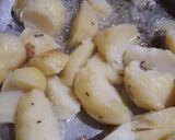 आलू साबूदाना खिचड़ी (aloo sabudana khichdi recipe in Hindi) रेसिपी चरण 3 फोटो