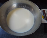 Foto del paso 1 de la receta: Leche merengada helada sin huevo ni azúcar