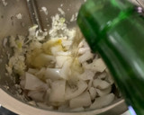 Foto del paso 3 de la receta: Sepia encebollada con sidra en Thermomix