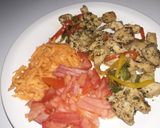 Foto del paso 3 de la receta: Pollito con morroncitos y ensaladita fresca 💕