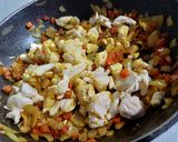 Foto del paso 3 de la receta: Pollo al curry con timbal de arroz con chauchas