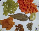 A picture of step 1 of Fruit Chutney.