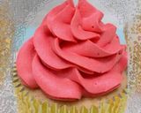 Foto del paso 7 de la receta: Cupcakes de leche merengada con decorado navideño 🎄🎄
