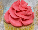 Foto del paso 7 de la receta: Cupcakes de leche merengada con decorado navideño 🎄🎄