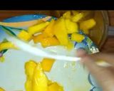 A picture of step 1 of Mango Mastani.