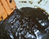 Foto langkah ke 3 dari resep Double Chocolate Roll Cake.