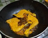 A picture of step 5 of Tandoori Chicken without oven.