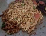 Cara Membuat Mie goreng sosis 6