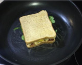 Foto del paso 5 de la receta: Sándwich de pollo asado, queso brie y dulce de higos