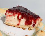 Foto del paso 5 de la receta: Cheesecake de frutilla ❤ al horno 😋 con mermelada casera😌