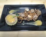 Foto del paso 3 de la receta: Timbal de arroz, con cubo de Hígado, sobre colchón de Cebolla Fr