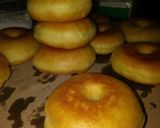Foto langkah ke 5 dari resep Donat Classic.
