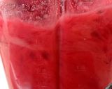 A picture of step 2 of My Cherry iced Drink 😍.