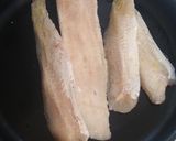Foto del paso 1 de la receta: Filete de Merluza con papas fritas