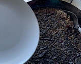 Foto del paso 15 de la receta: Arroz negro 🦑 con mayonesa de ajo🧄!