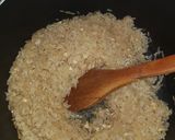 Foto del paso 2 de la receta: Arroz al Ajillo!!!