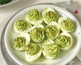 Foto langkah ke 4 dari resep "Avacado Deviled Eggs" (No Mayo).