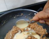 A picture of step 4 of Sapodilla walnut halwa.