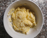 Foto del paso 2 de la receta: Alfajores de coco rellenos de dulce de leche