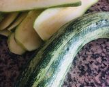 Foto del paso 1 de la receta: CALABACINES ZUCHINIS (CON POLLO) EN 🫔ROLLOS 🫔SORPRESA🍗🧅🥕🫑🧀🌶🧅🍗🫑🌶🥕🫔