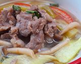 Hình bước làm 2 của món Mì bò nấm nấu chua