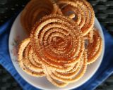 A picture of step 8 of Murukku.
