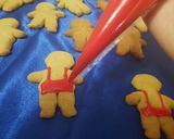 Foto del paso 5 de la receta: Galletitas de jengibre decoradas