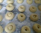 Foto langkah ke 3 dari resep Donat embus maizena 🍩🍩.