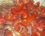 A picture of step 2 of Onion tomato fried rice.