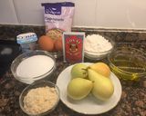 Foto del paso 1 de la receta: Bizcocho de peras con almendras y yogur griego