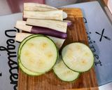 Une image de l'étape 2 de Aubergines chinoises et courgette ronde marinées grillées.