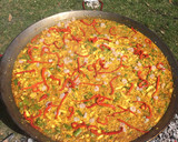Foto del paso 7 de la receta: Paella campera a fuego para un regimiento