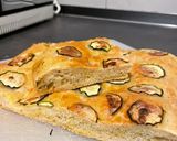 Foto del passaggio 6 della ricetta Focaccia Curry e Zucchine