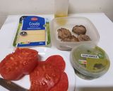 Foto del paso 1 de la receta: Entre-pa Solomillo de Porc Formatge Gouda semi amb guacamole y tomatiga