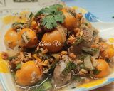 Hình bước làm 3 của món Lòng gà trứng gà non xào hành tây