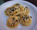 Foto del paso 6 de la receta: Sorrentinos de zapallo y pollo con masa de semolin