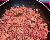 Foto del paso 3 de la receta: Arroz blanco con picadillo de ternera y fuet