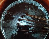 Foto langkah ke 3 dari resep Brownies Shiny Crust.