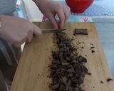 Foto del paso 2 de la receta: Ganache de chocolate negro y blanco para mojar fresas