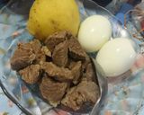 Foto langkah ke 1 dari resep Semur daging telur kentang simple.