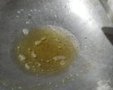 केसरिया सूजी की बर्फी (kesariya suji ki burfi recipe in Hindi) रेसिपी चरण 4 फोटो
