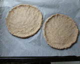 Foto del paso 4 de la receta: Pizza base de atún con tomates y cebolla a la sartén