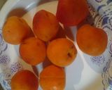 A picture of step 1 of Apricot pork salad.