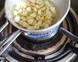 A picture of step 6 of Paneer lahsooni.